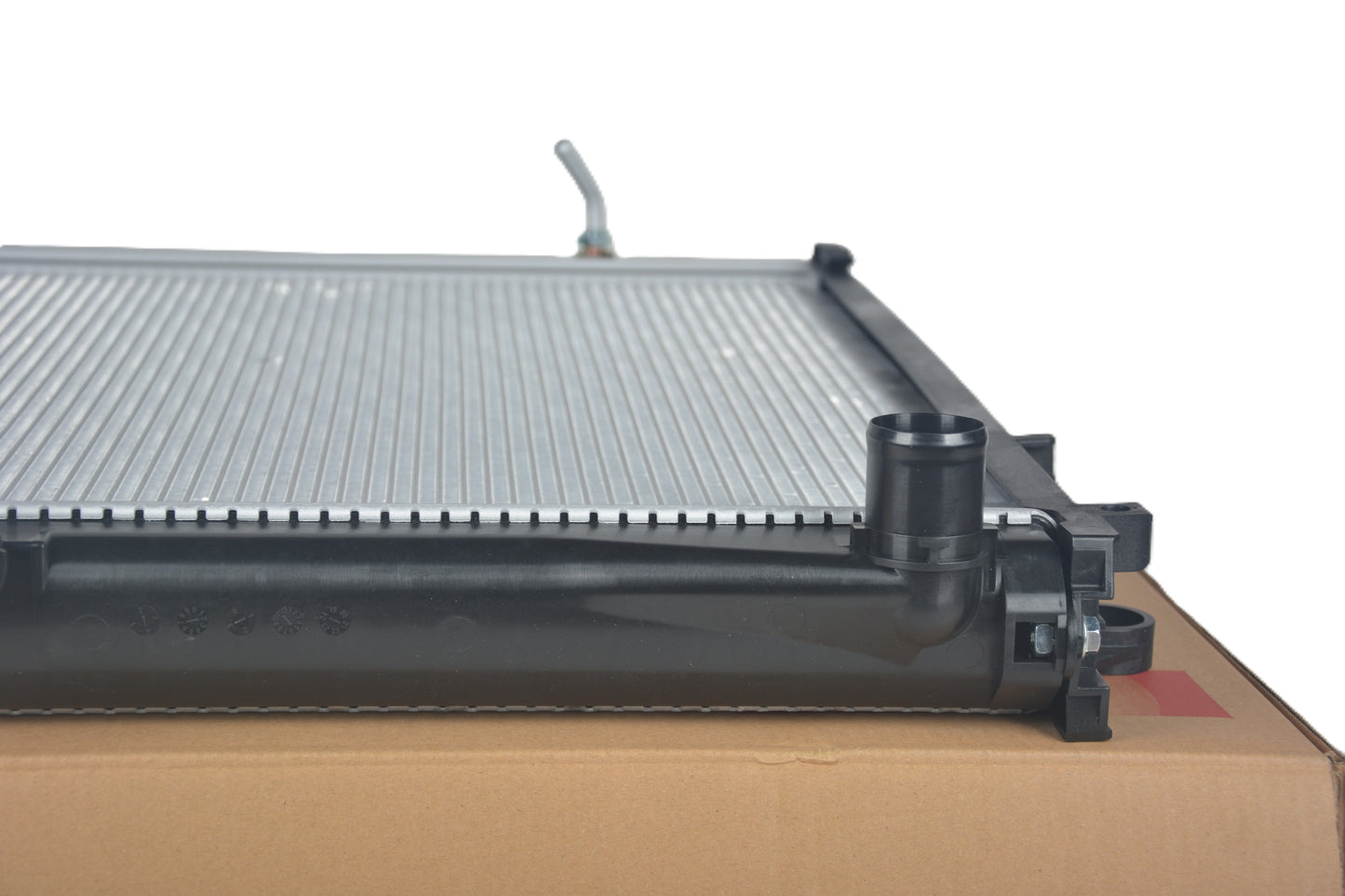 DENSO Radiator IC261470-2420 image 6 Candru