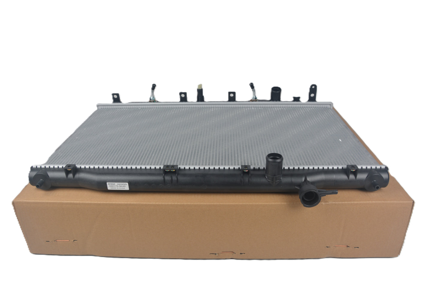 DENSO Radiator 422175-9440 image 8 Candru