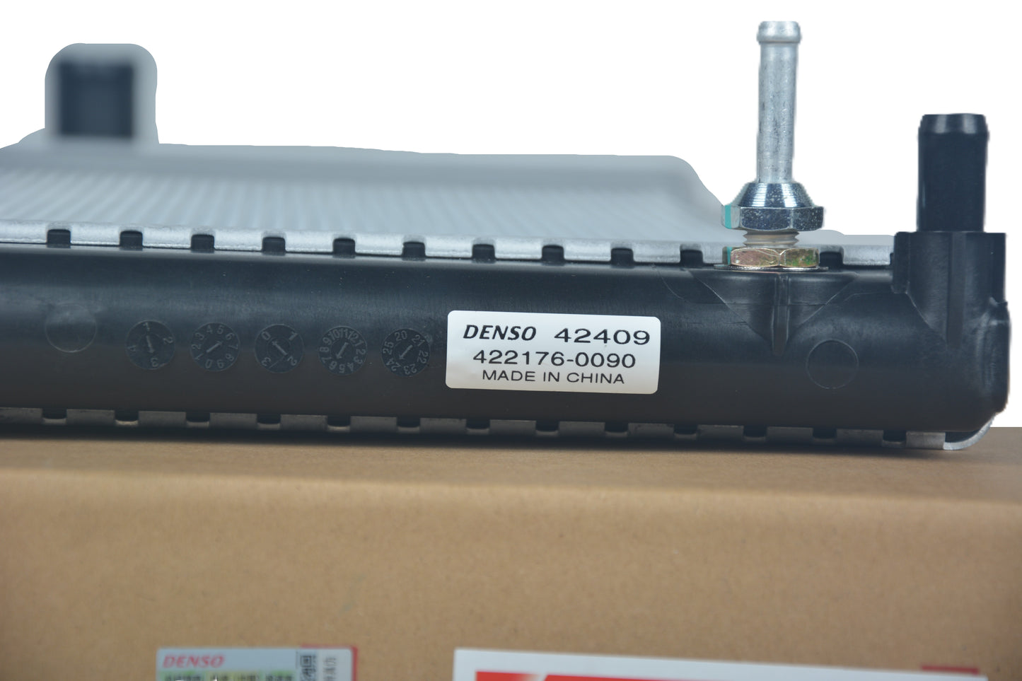 DENSO Radiator 422176-0090 image 9 Candru