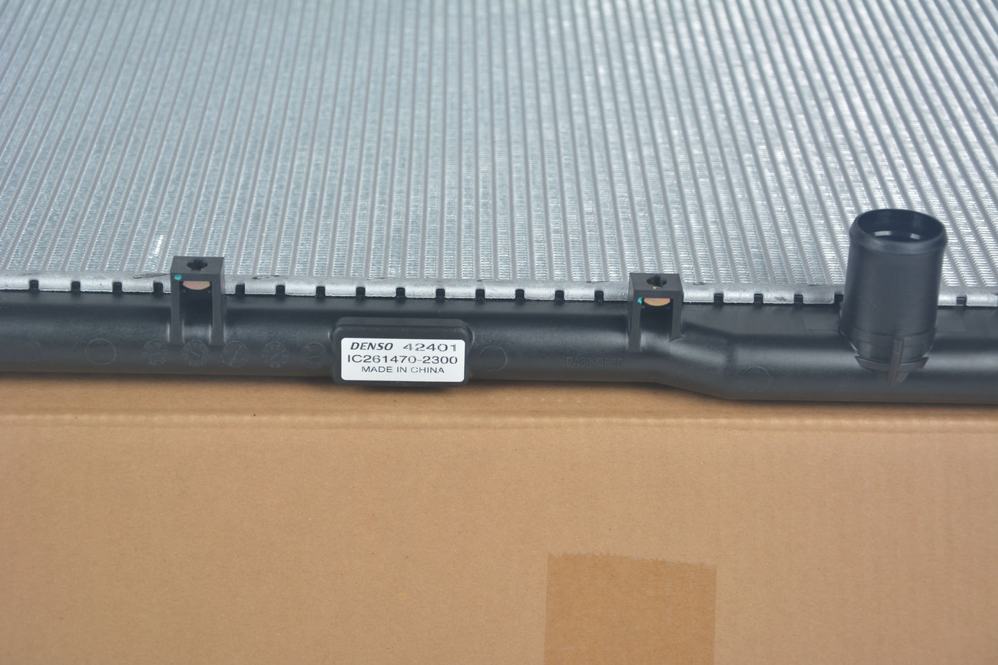 DENSO Radiator IC261470-2300