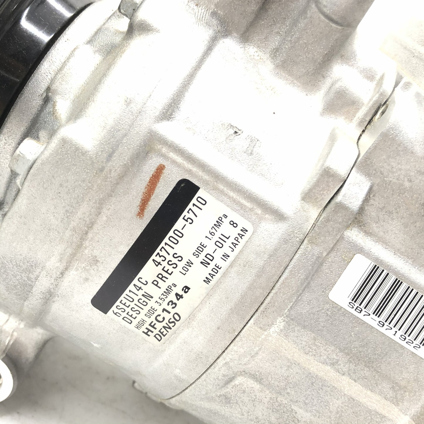 DENSO A/C Compressor 437100-5710