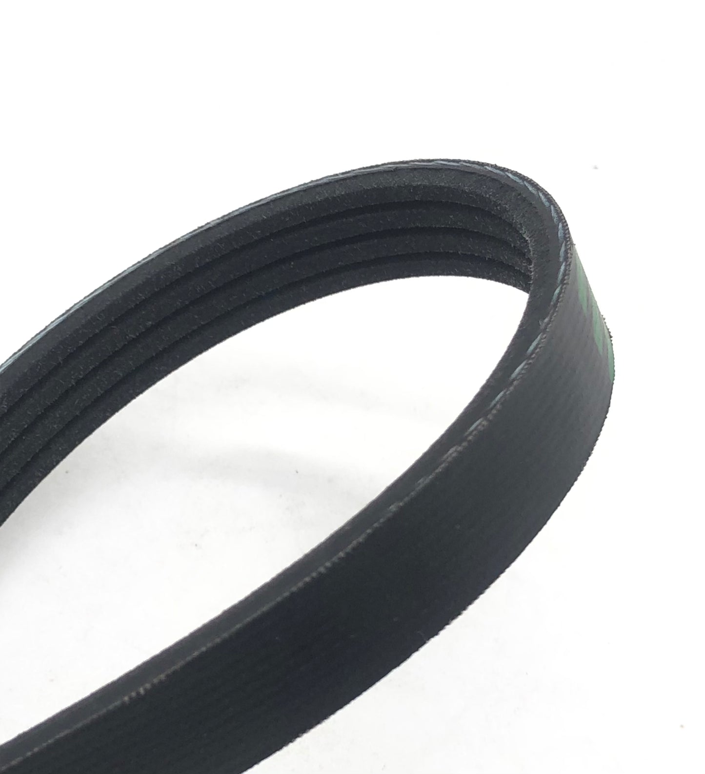 GATES Micro-V Serpentine Belt 4PK843